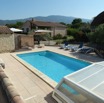 Piscine vue vers gite.JPG